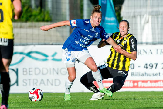 Trelleborgs Sofie Rewucha och Häckens Elma Junttila Nelhage