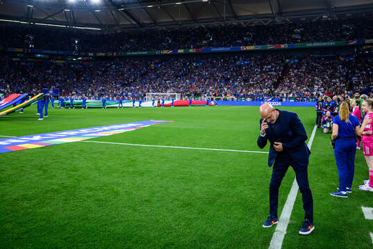 Head coach Luis De La Fuente of Spain