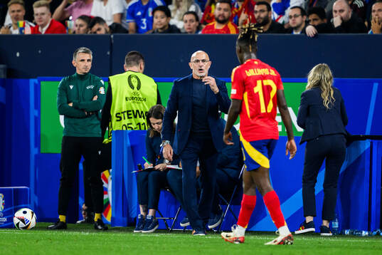 Head coach Luis De La Fuente of Spain