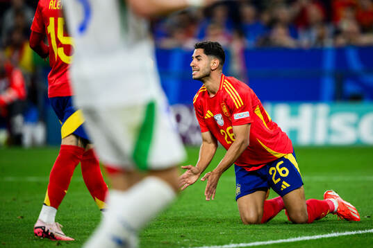 Ayoze Perez of Spain looks dejected