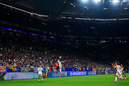 Ferran Torres of Spain and Mattia Zaccagni of Italy