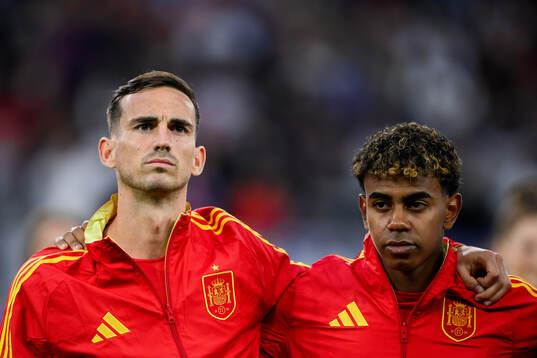 Fabian Ruiz Pena and Lamine Yamal of Spain