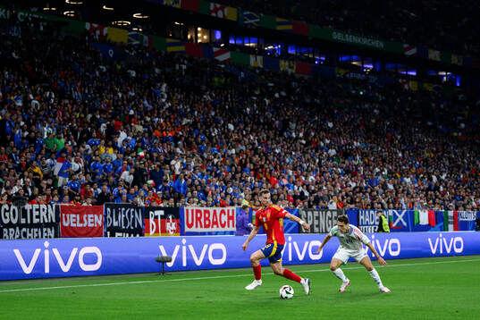 Fabian Ruiz Pena of Spain and Federico Chiesa of Italy
