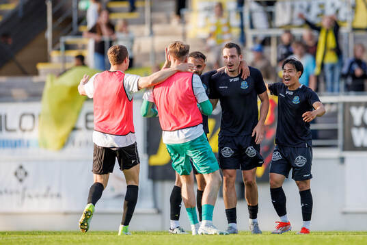 Lunds Viktor Ekblom jublar med Jamshed Asekzai och Eddie