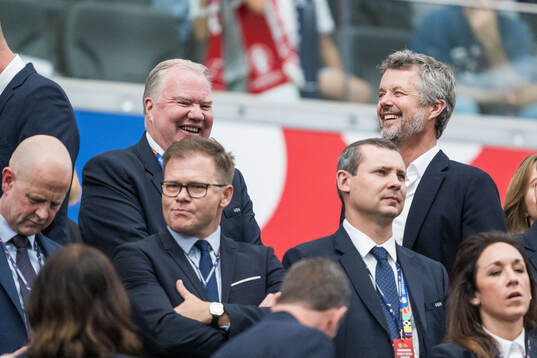 Karl-Erik Nilsson, first vice-president of UEFA, and King