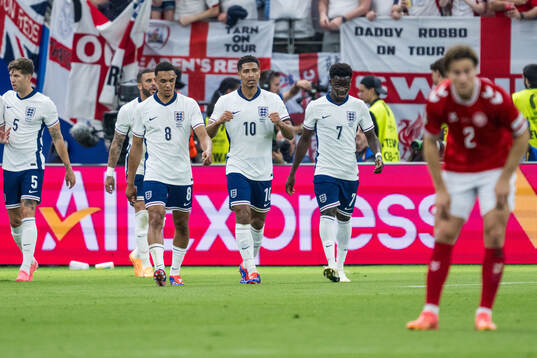 Jude Bellingham of England celebrates