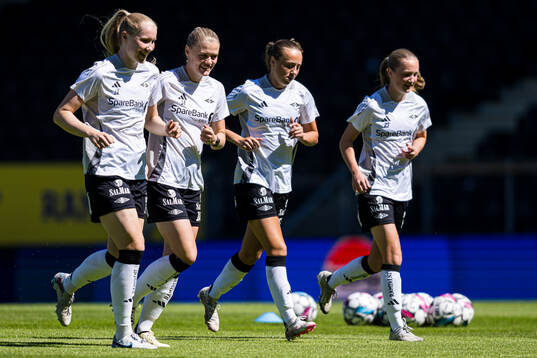 Mathilde Harviken of Rosenborg warms up