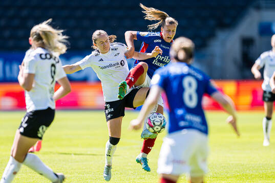 Rebecka Wanvik Holum of Rosenborg and Stine Brekken of