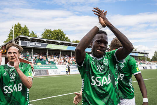 Brages Ieltsin Jeronimo Semedo Camoes jublar