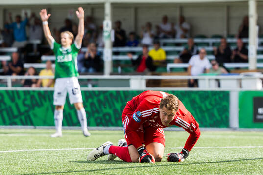 GIF Sundsvalls målvakt Jonas Olsson deppar