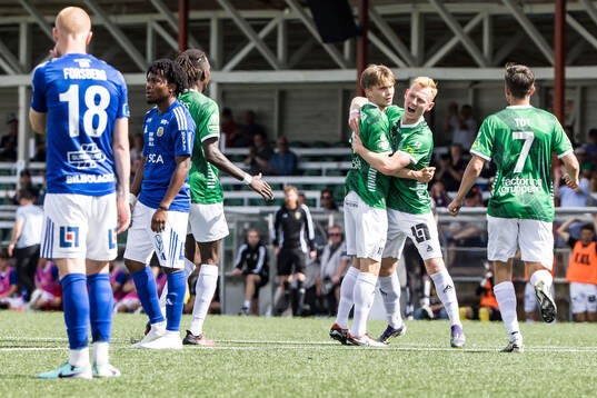 Brages Gustav Berggren och Christopher Redenstrand jublar