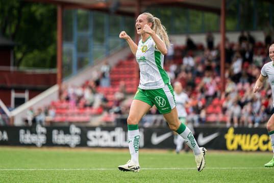 Hammarbys Ellen Wangerheim jublar