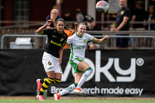 AIKs Daniella Famili och Hammarbys Vilde Hasund