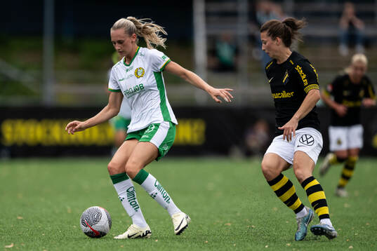 Hammarbys Ellen Wangerheim och AIKs Patricia Fischerova