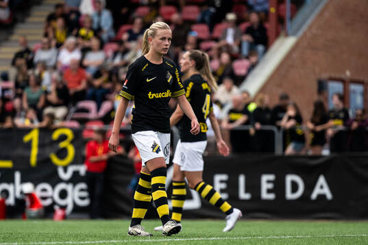 AIKs Olivia Lindstedt deppar