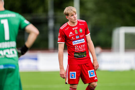 Skövde AIKs Emil Skillermo deppar