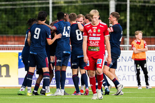 Sandvikens IFs spelare jublar