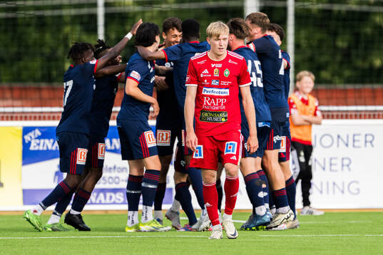 Skövde AIKs Emil Skillermo deppar