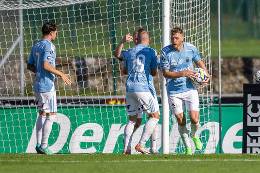 Gefles Leo Englund jublar