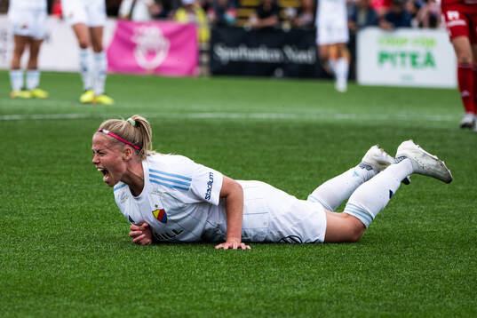 Djurgårdens Therese Åsland deppar