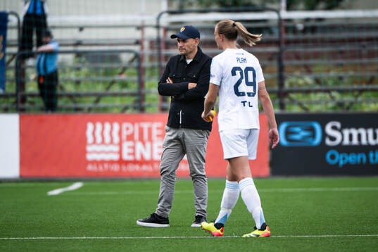 Djurgårdens tränare Marcelo Fernandez och Matilda Plan