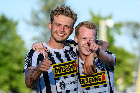Landskronas Frederik Ihler och David Edvardsson jublar