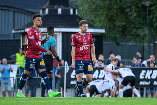 Örgrytes Tobias Sana och William Svensson deppar