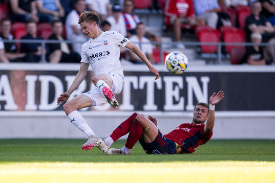 Helsingborgs Adrian Svanbäck och Östers Ivan Kricak