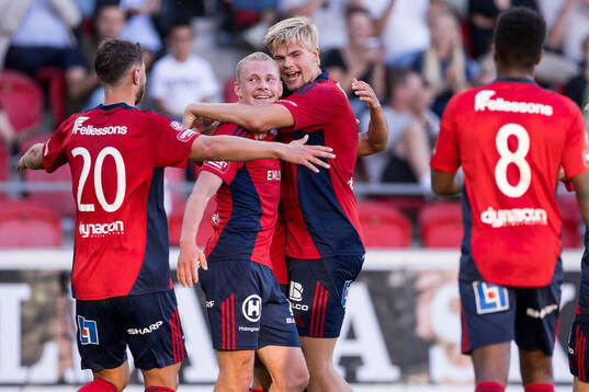 Östers Adam Bergmark Wiberg jublar