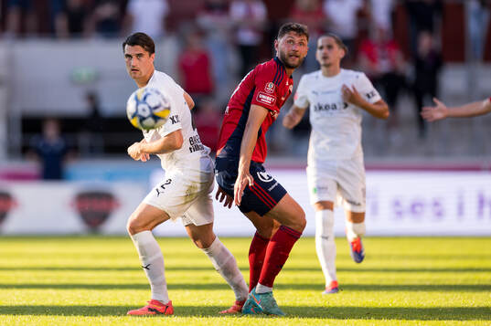 Helsingborgs Jon Birkfeldt och Östers Alibek Aliev