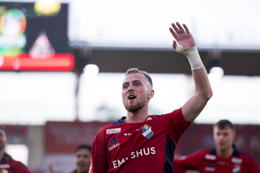 Östers Chriss-Albin Mörfelt jublar