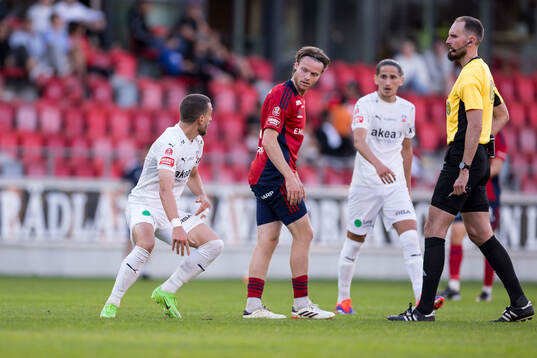 Helsingborgs Arian Kabashi och Östers Daniel Ljung