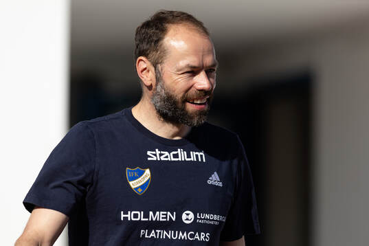 IFK Norrköpings tränare Andreas Alm innan