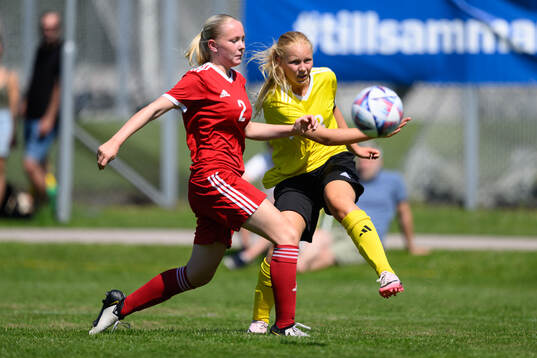 Moa Andersson, Lindström Vaksala SK och Cornelia