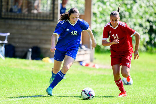 Stella Maiquez, Hammarby IF FF och Denize Minas,