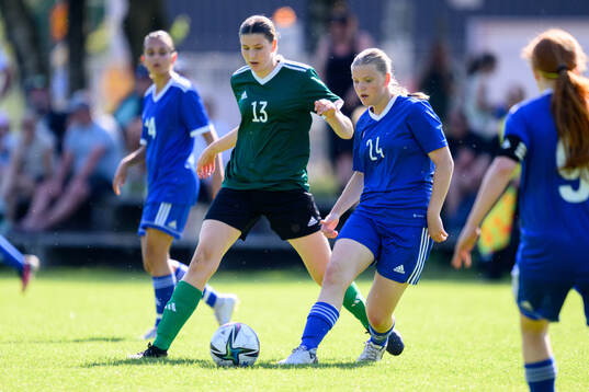 Mila Juhlin, Öhberg Hammarby IF FF och Wilma Svensson, QBIK