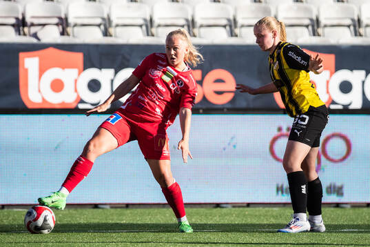 KIF Örebros Molly Johansson och Häckens Johanna