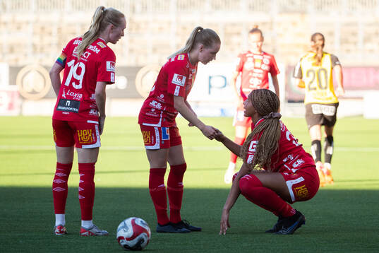 KIF Örebros Minea Lassas, Beatrice Gärds och Ashley