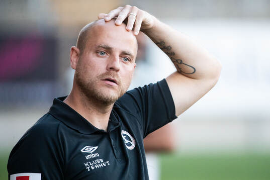 KIF Örebros tränare Rickard Johansson deppar