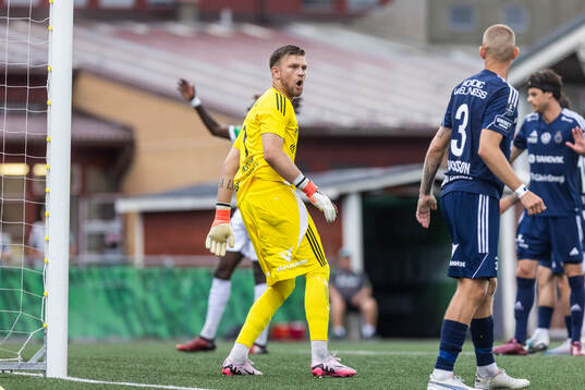 Gefles målvakt Oscar Jonsson