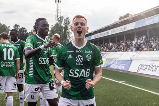 Brages Henry Sletsjøe jublar