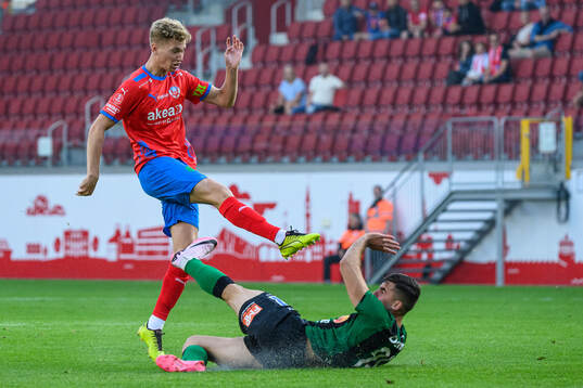Helsingborgs Benjamin Örn och Varbergs Aulon Bitiqi