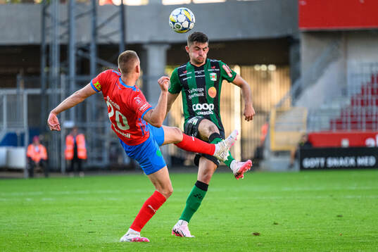 Helsingborgs Dennis Olsson och Varbergs Aulon Bitiqi