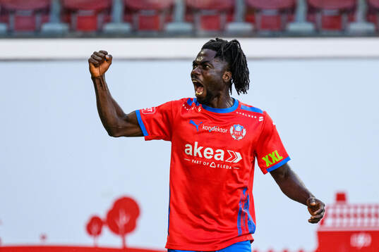 Helsingborgs Benjamin Acquah jublar