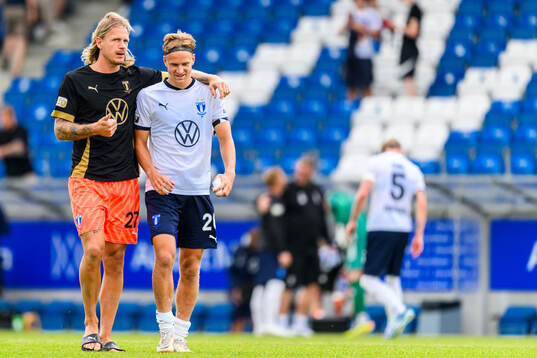 Malmö FFs målvakt Johan Dahlin och Erik Botheim