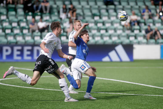 GIF Sundsvalls Johan Bengtsson och Örebros Erik McCue