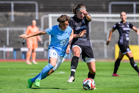 Malmö FFs Ema Paljevic och Alingsås Tove Lorén