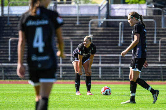 Alingsås Moa Öhman och Tove Lorén deppar