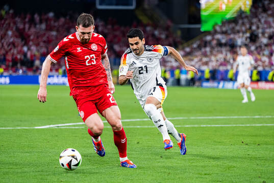 Pierre-Emilie Højbjerg of Denmark and Ilkay Gundogan of