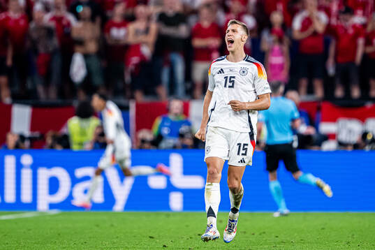 Nico Schlotterbeck of Germany celebrates